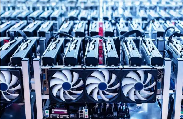 Modern low noise mining farm with acoustic dampening